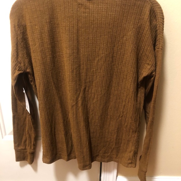 SO brand women’s long sleeve light weight size small sweater - Picture 2 of 3
